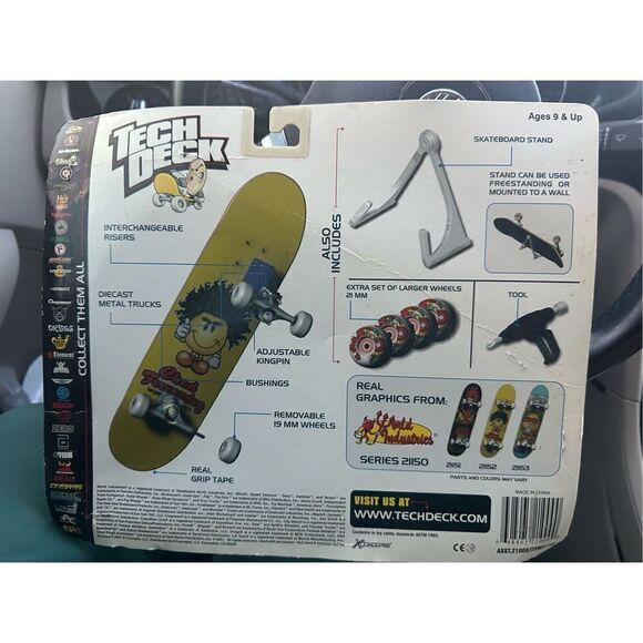 WORLD INDUSTRIES CHAD FERNANDEZ AFRO EYEBROWS Tech Deck Hand board HB027 *New - Picture 7 of 8